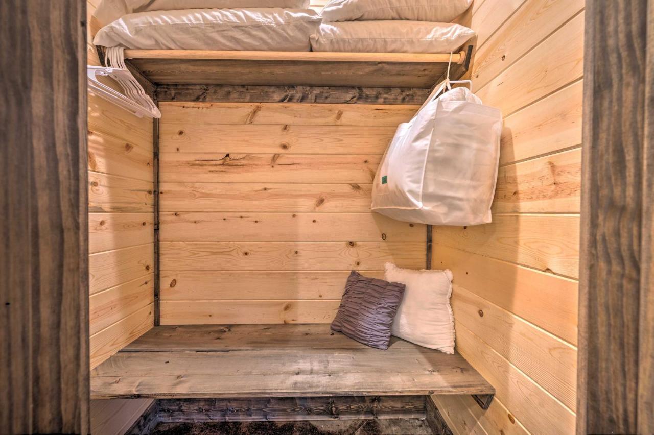 Luxury Cabin In The Woods With Hot Tub And Yard Games! Broken Bow Eksteriør billede