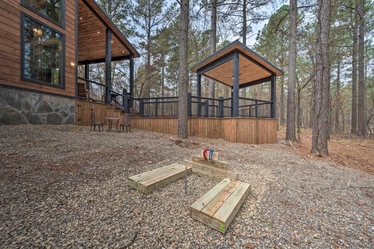 Luxury Cabin In The Woods With Hot Tub And Yard Games! Broken Bow Eksteriør billede