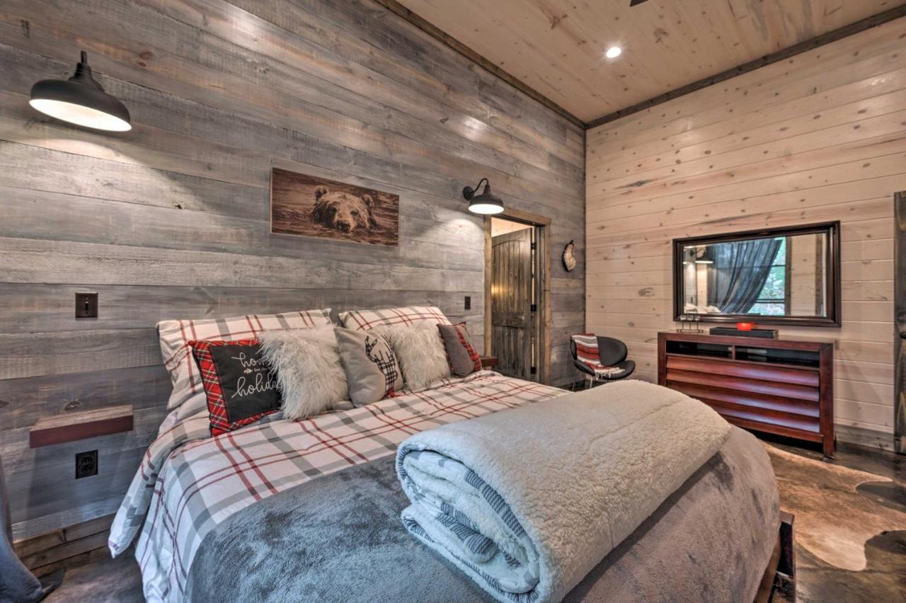 Luxury Cabin In The Woods With Hot Tub And Yard Games! Broken Bow Eksteriør billede