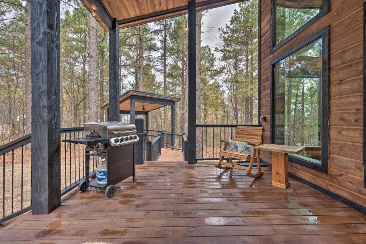 Luxury Cabin In The Woods With Hot Tub And Yard Games! Broken Bow Eksteriør billede