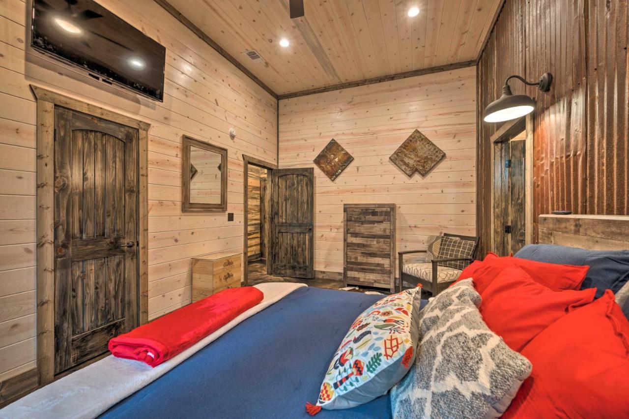 Luxury Cabin In The Woods With Hot Tub And Yard Games! Broken Bow Eksteriør billede